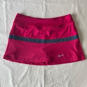 Nike Dri-Fit Women’s Golf/Tennis Pink Skort with Gray Stripe, sz-sm